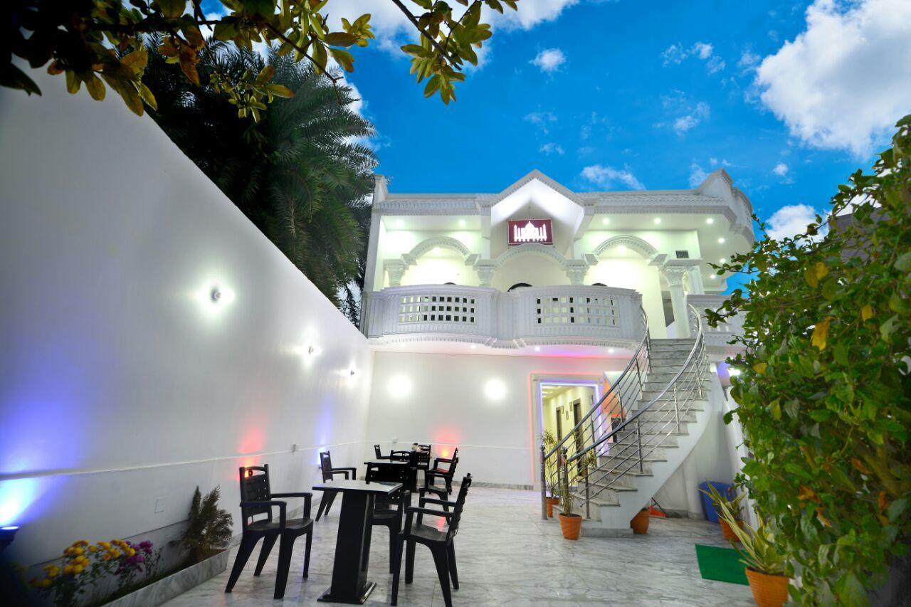 Taj Square A Luxurious Family Homestay Agra  Exterior foto